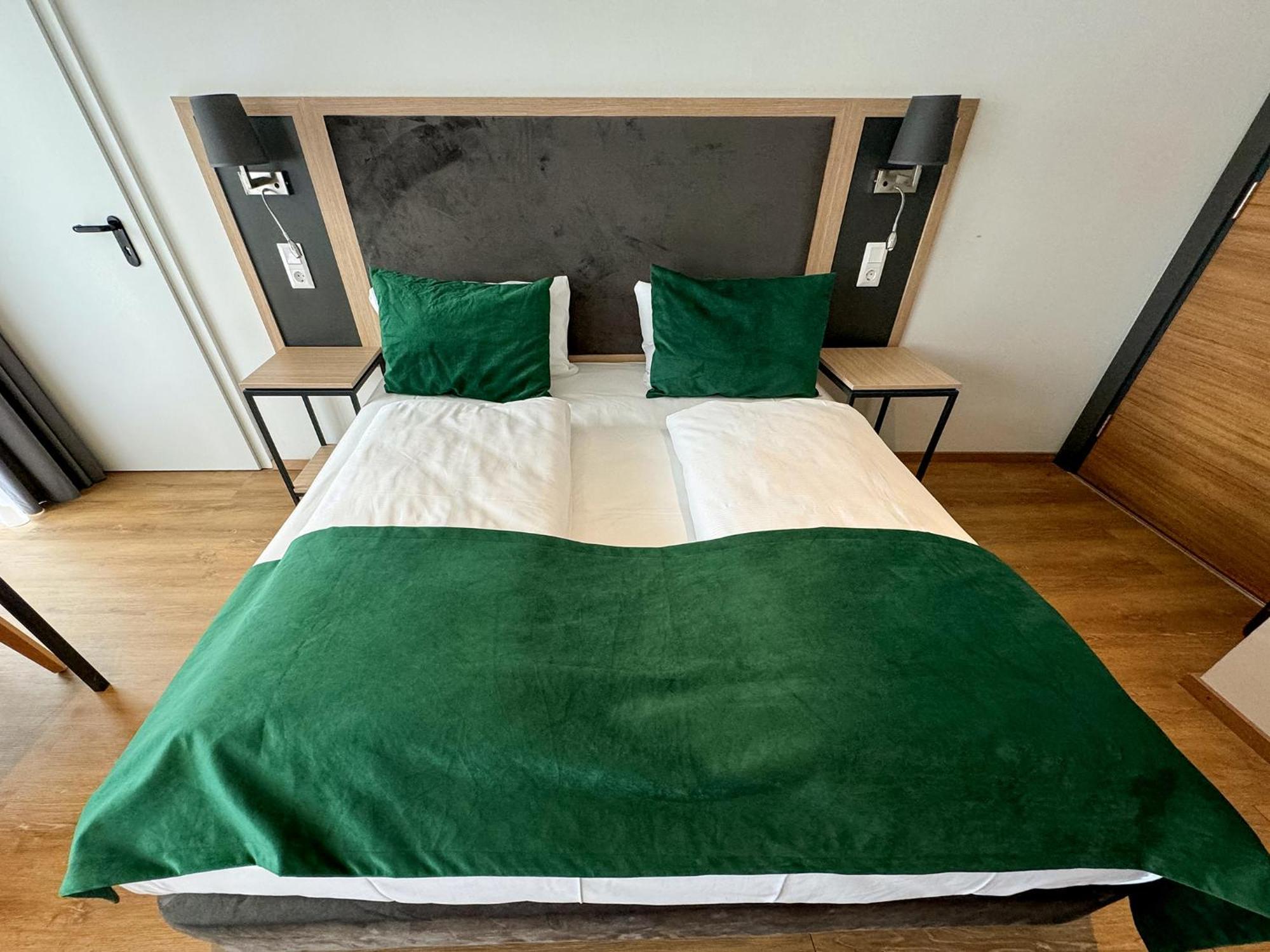 Dormero Hotel Ruesselsheim Airport-Frankfurt ภายนอก รูปภาพ